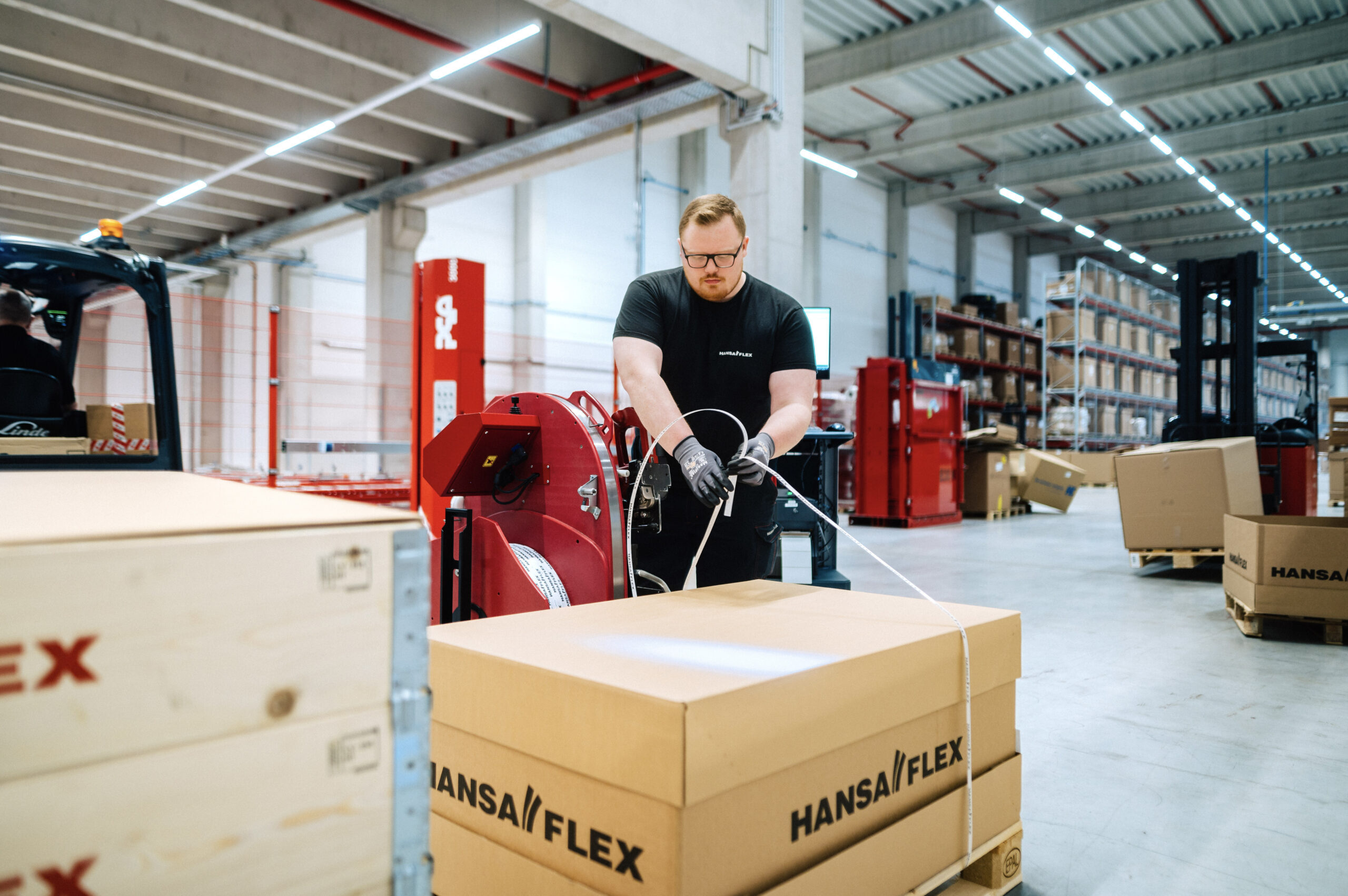 19-2022_04_JG_ Lagerlogistik_053-5756